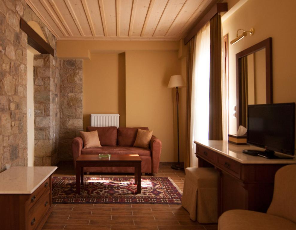 Alpen House Hotel & Suites Арахова Екстер'єр фото